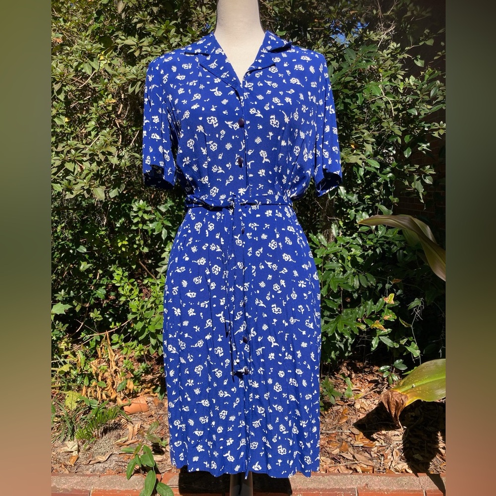 80's Vintage Shirt Dress - Liz Claiborne with Matching Belt, Size 8